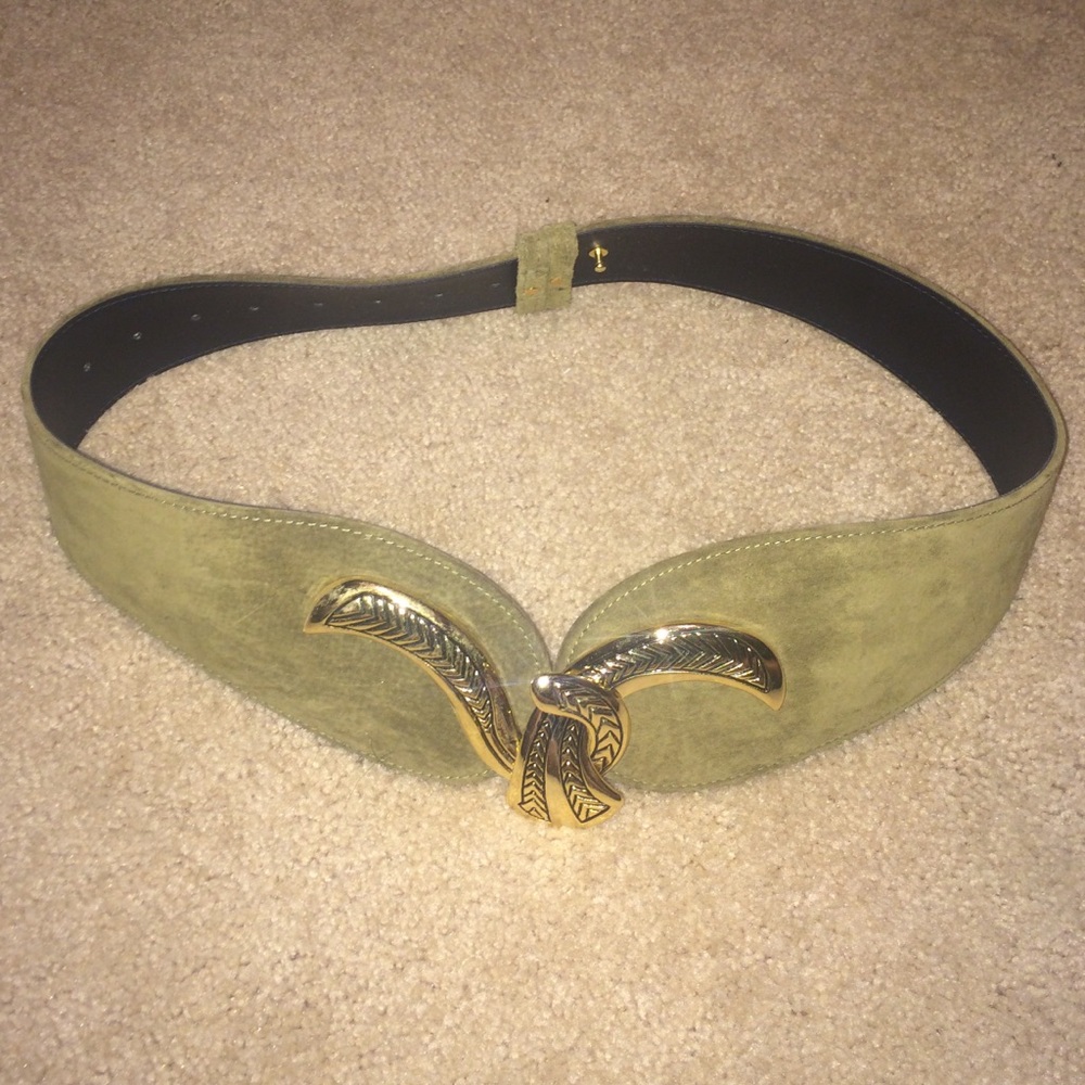 Vintage Olive green belt | Size: One Size